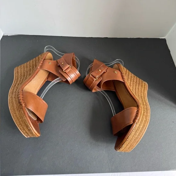 UGG ‘Maryanne’ Wedge Sandal. Size 9.5 - Picture 5 of 14